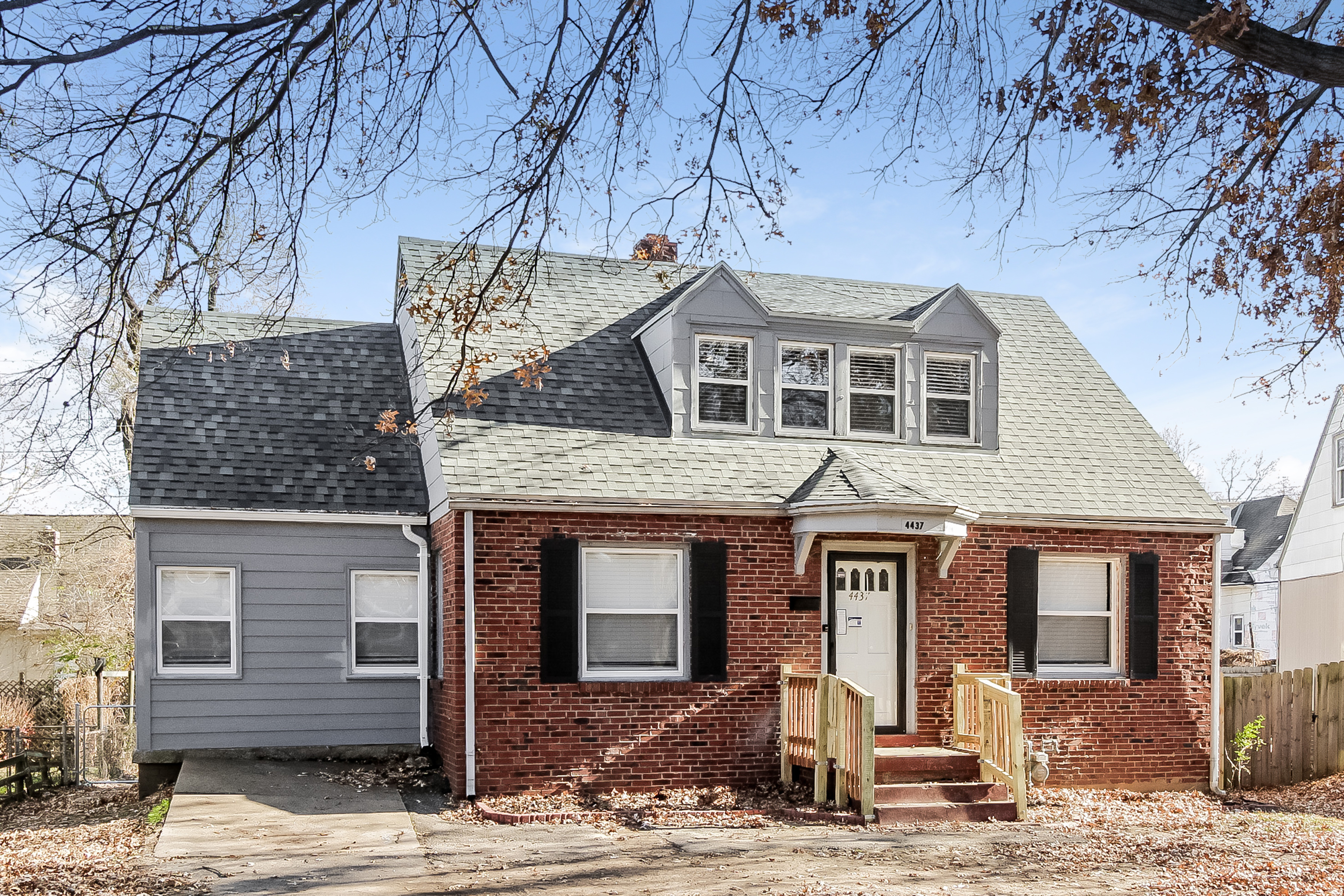 4437 Gladstone Blvd Kansas City, MO 64123